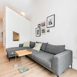 https://stylish-new-cube-loft-ii-by-berlin-wall-apartments.find-berlin-hotels.com