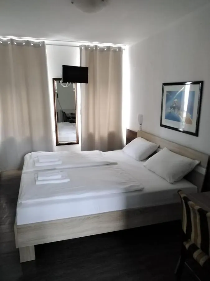 ***  Hotel Berliner Hof Düsseldorf Allemagne